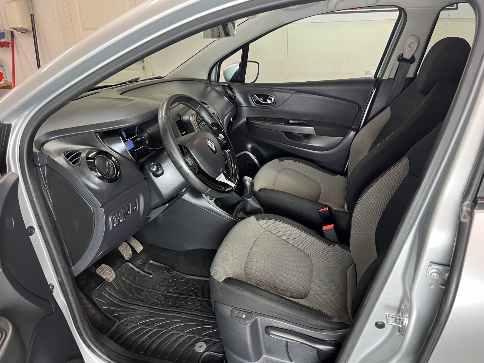 Renault Captur 0.9 TCe Manuell, 5-trinn, 90hk, 2014
