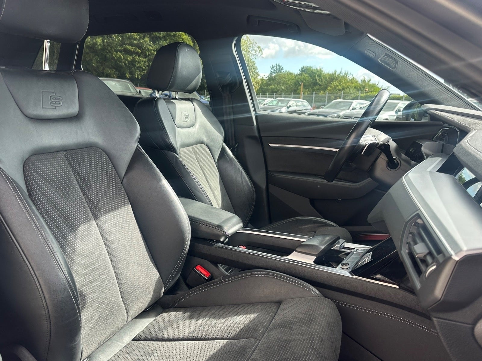 Audi e-tron 50 quattro, 313ps, 2020