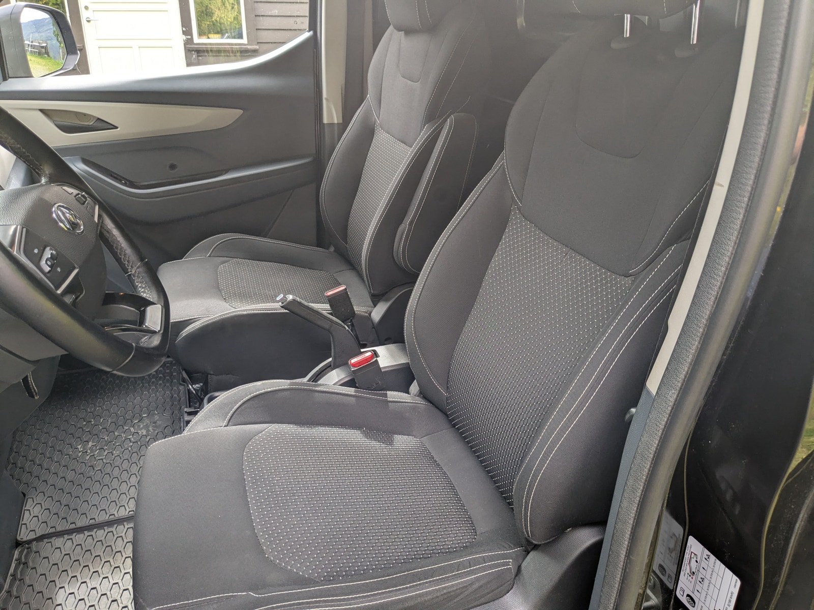 Maxus e-Deliver 3 52.5 kWh, 122hp, 2020