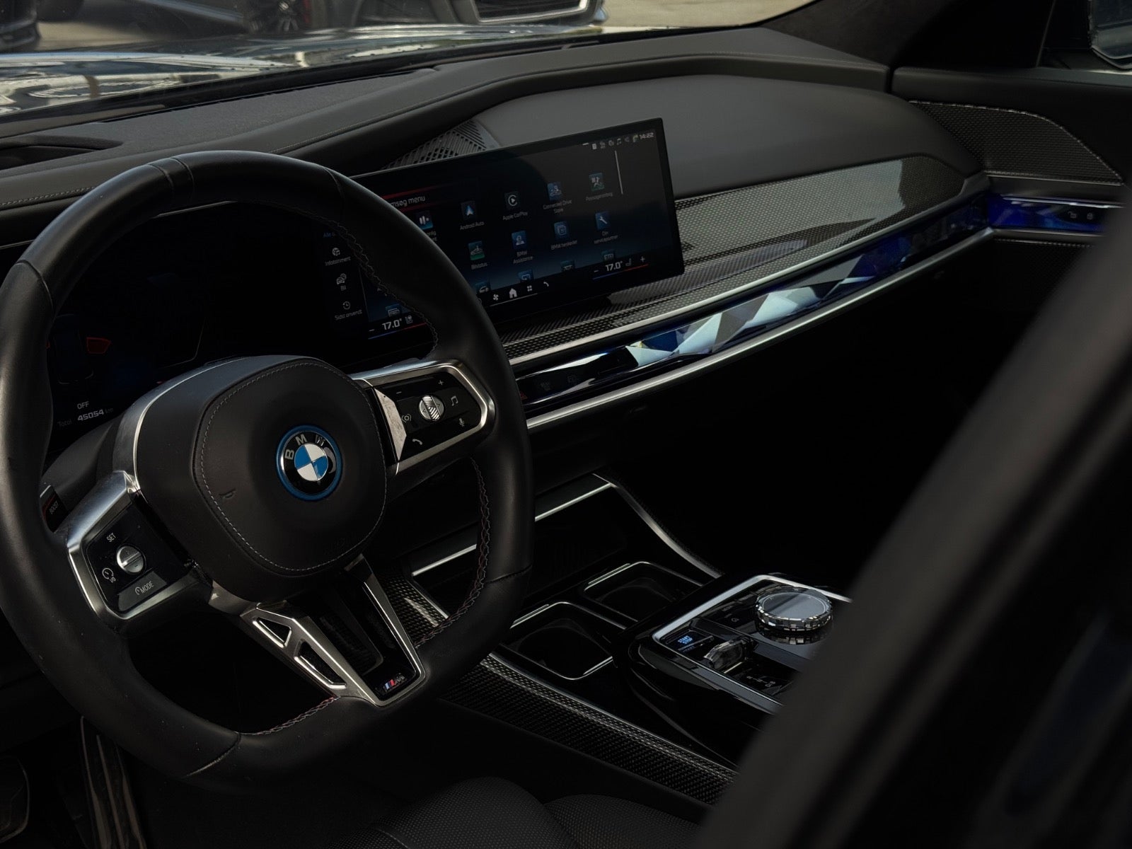 BMW i7 M70 xDrive, 660ps, 2024