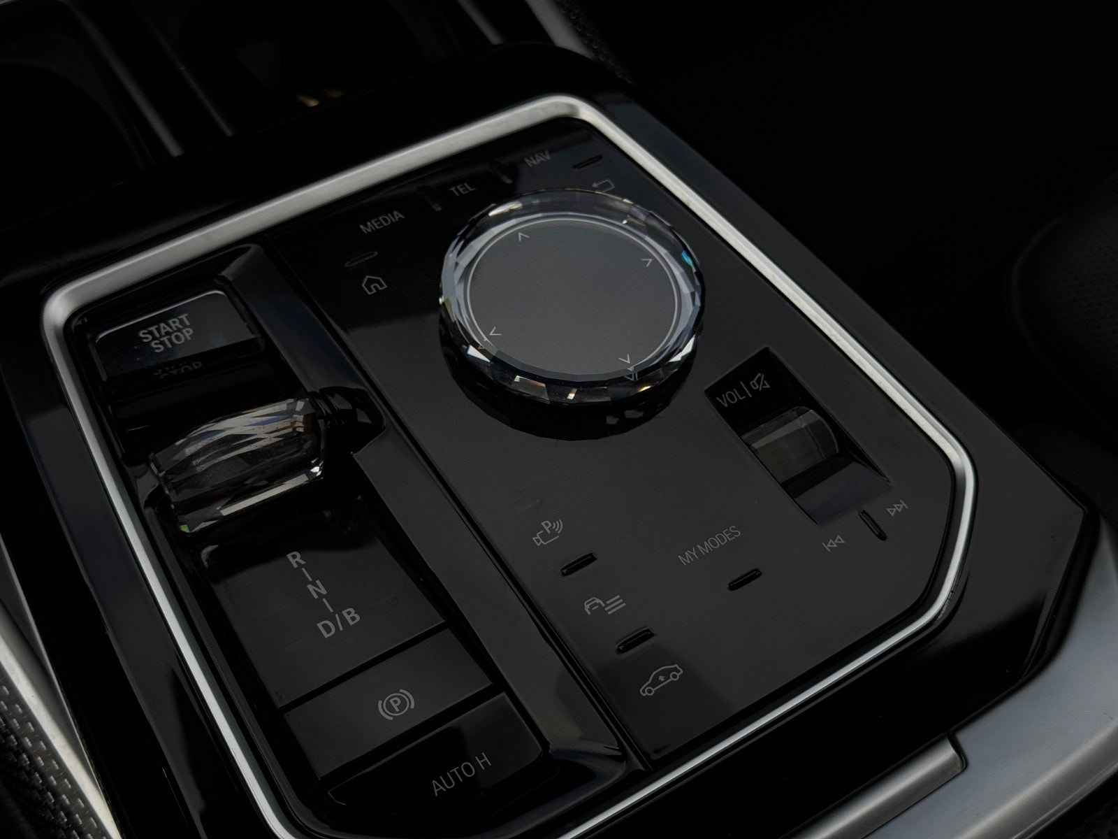BMW i7 M70 xDrive, 660ps, 2024