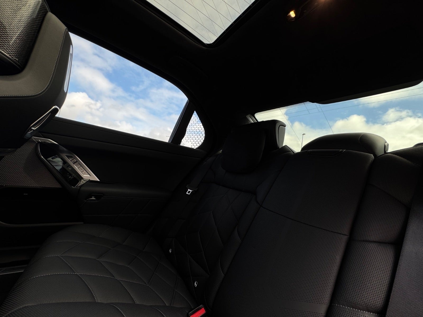 BMW i7 M70 xDrive, 660ps, 2024