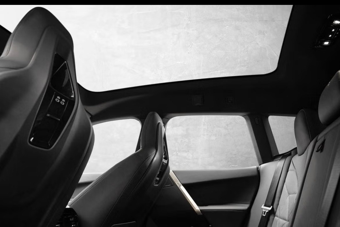 BMW iX xDrive40, 326ps, 2023
