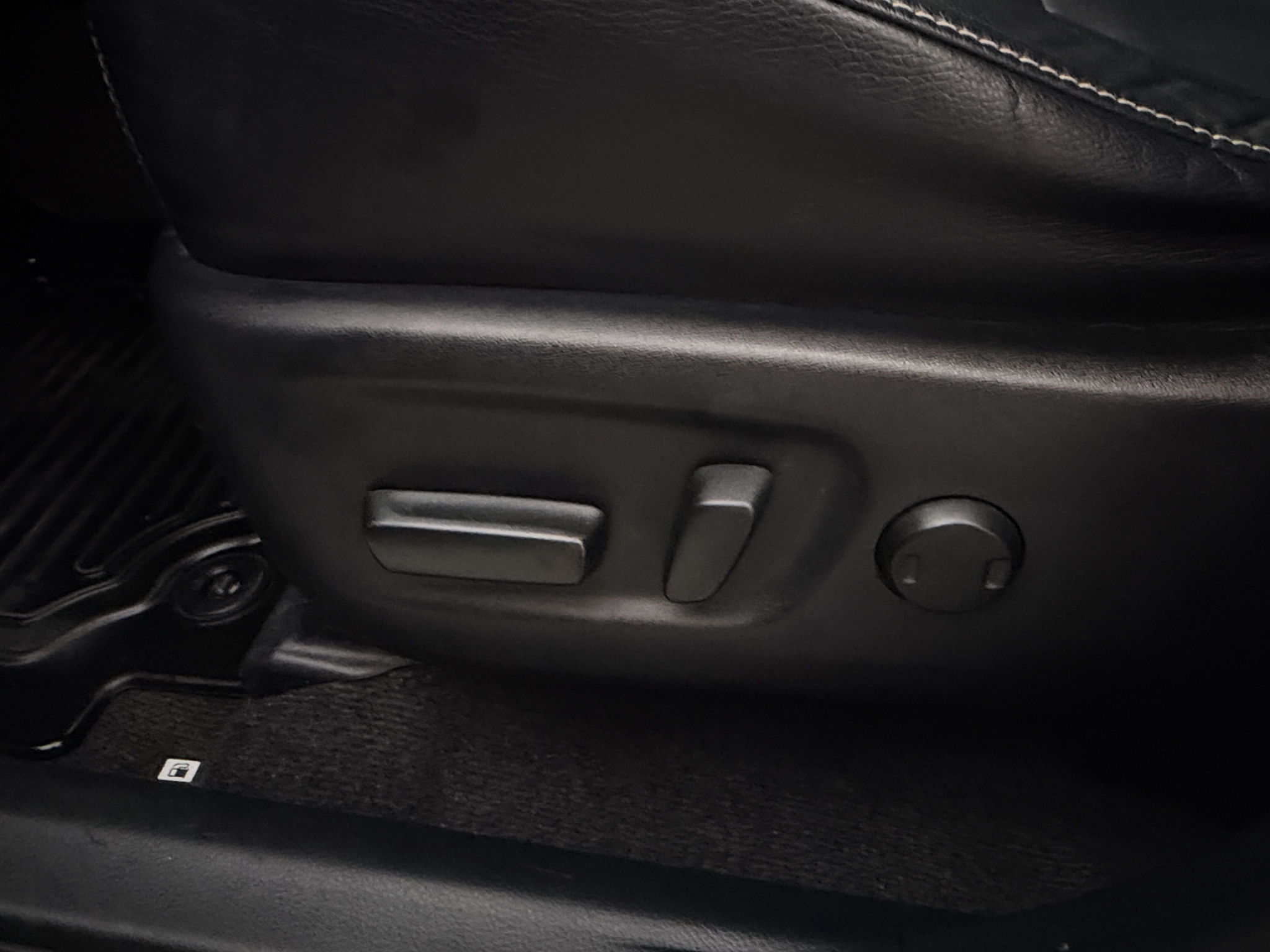 Toyota RAV4 Hybrid 2.5 Dual VVT-i AWD-i E-CVT, 197hp, 2017