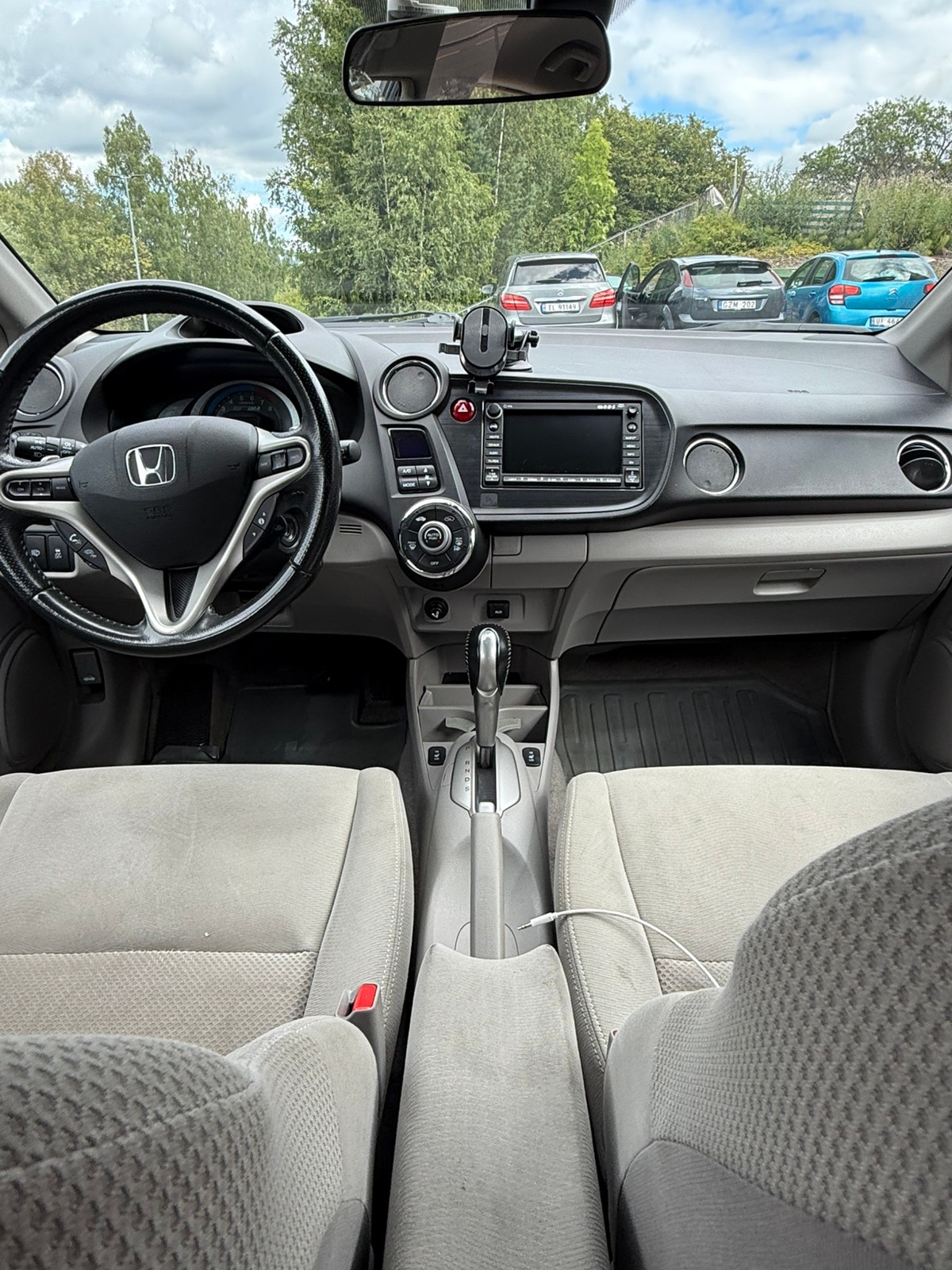 Honda Insight 1.3 IMA CVT, 102ps, 2011