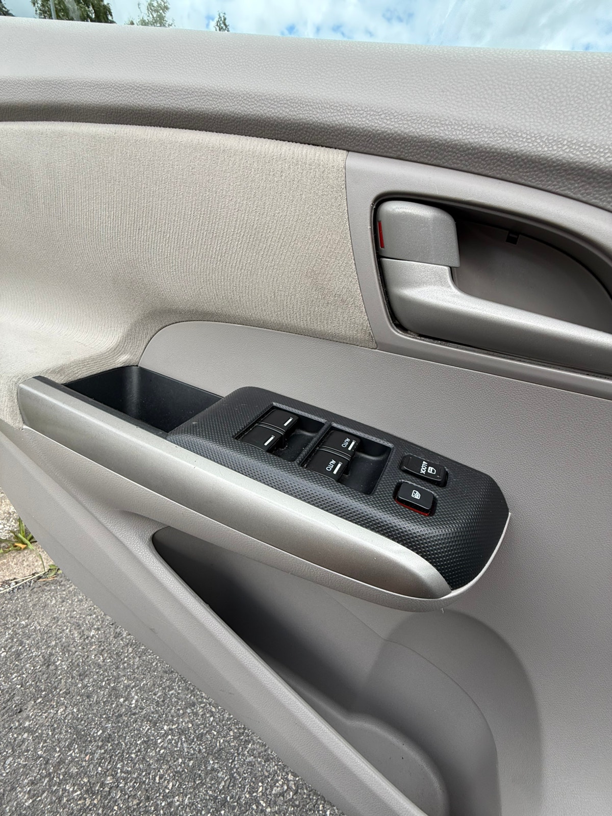 Honda Insight 1.3 IMA CVT, 102ps, 2011