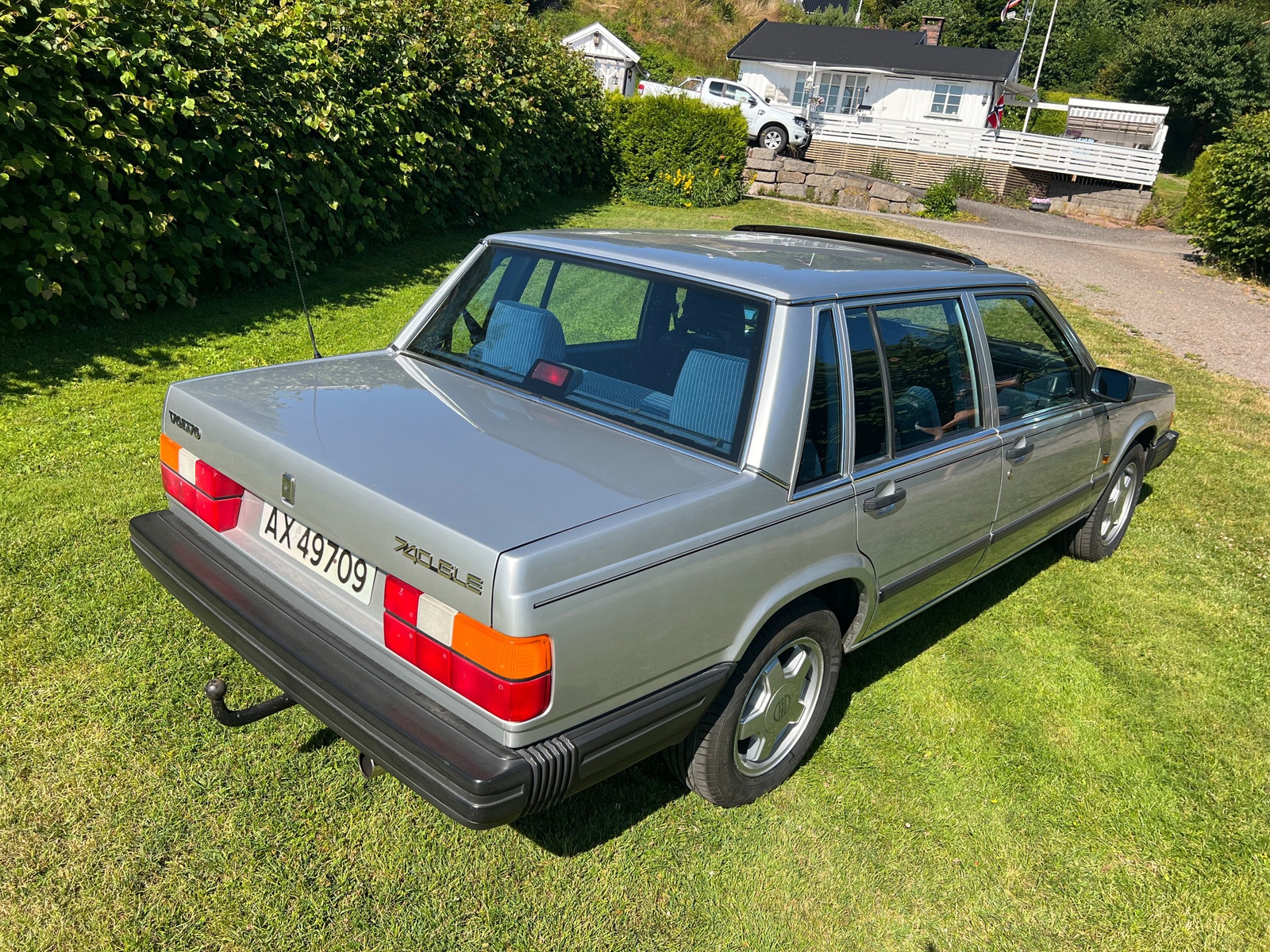 Volvo 740 2.3 Manual, 4-speed + OD, 131hp, 1987