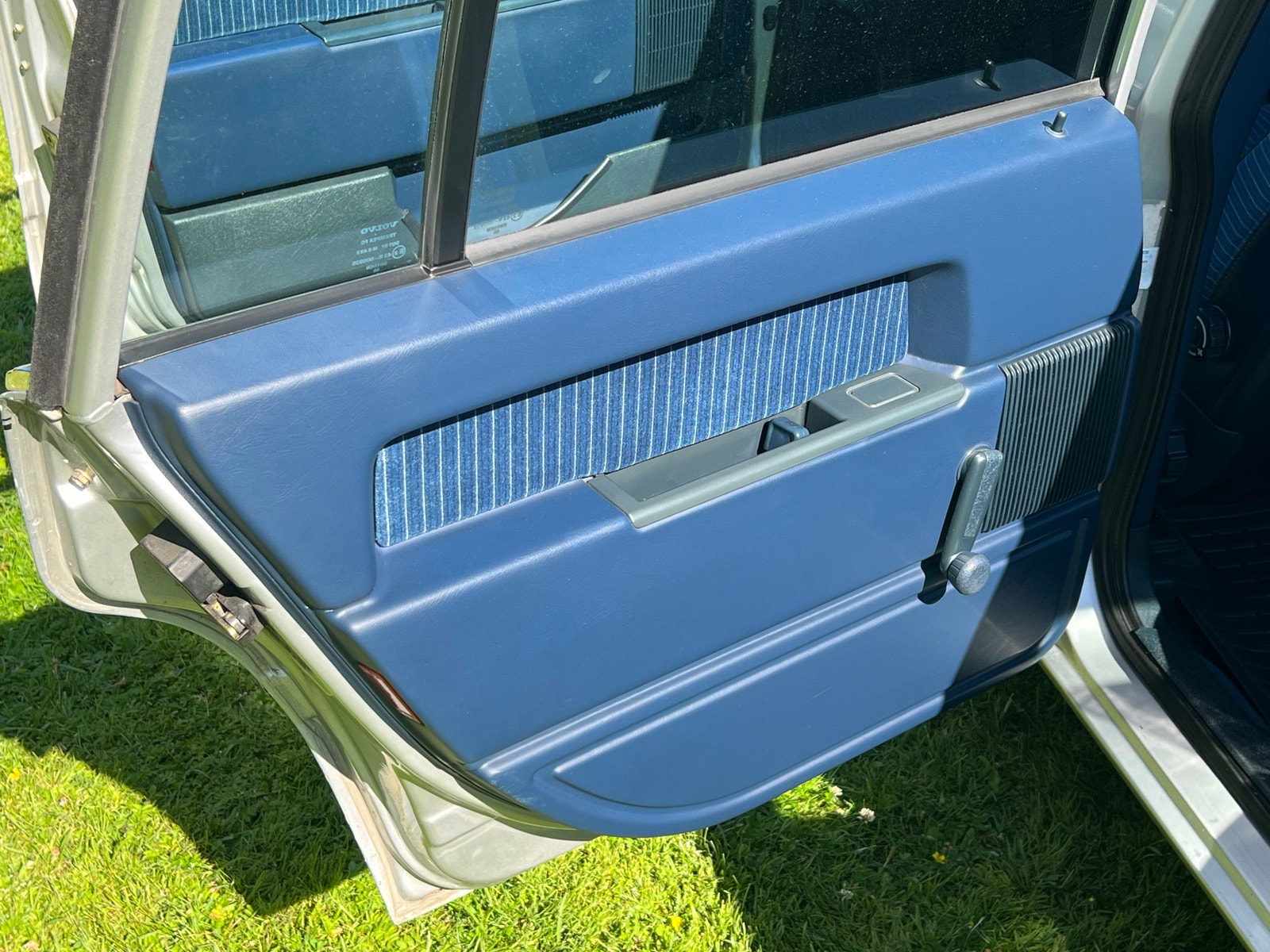 Volvo 740 2.3 Manual, 4-speed + OD, 131hp, 1987