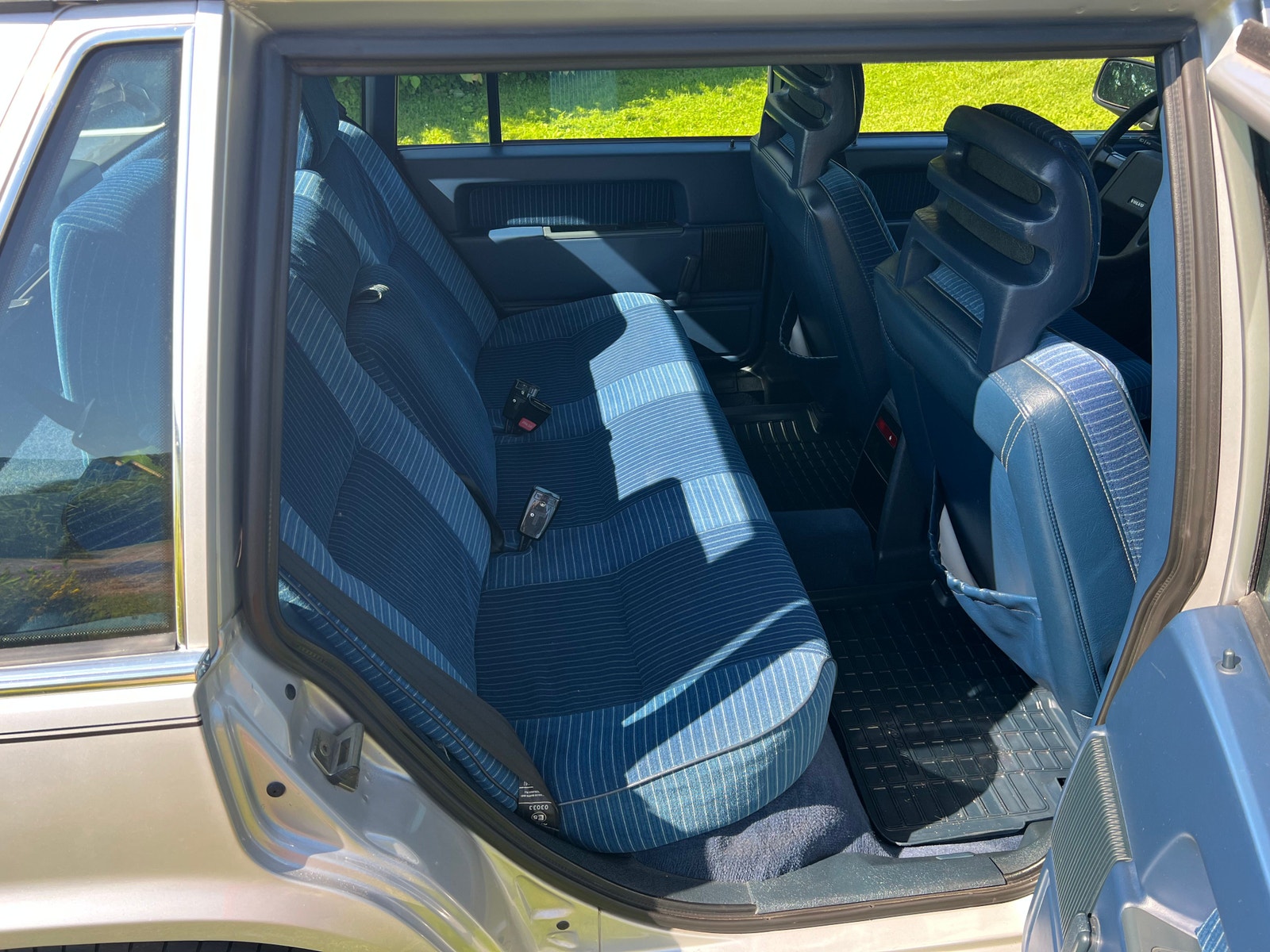 Volvo 740 2.3 Manual, 4-speed + OD, 131hp, 1987