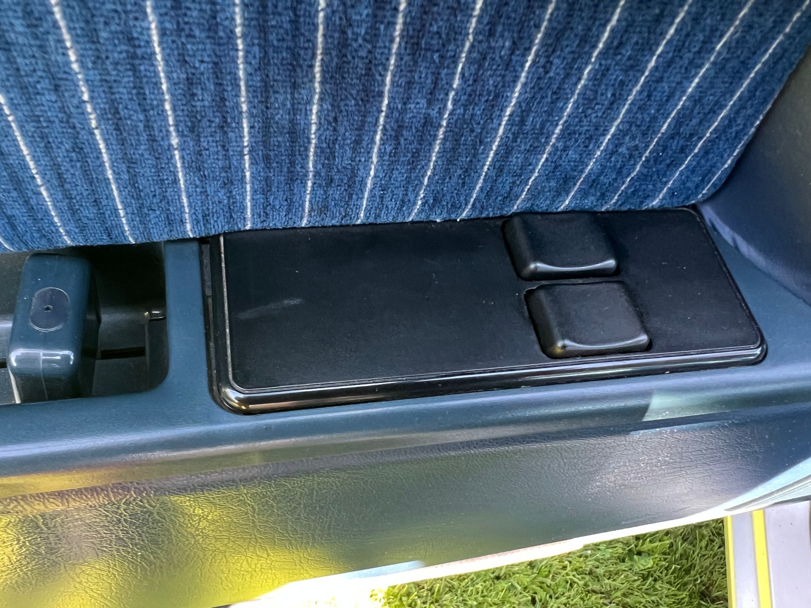 Volvo 740 2.3 Manual, 4-speed + OD, 131hp, 1987