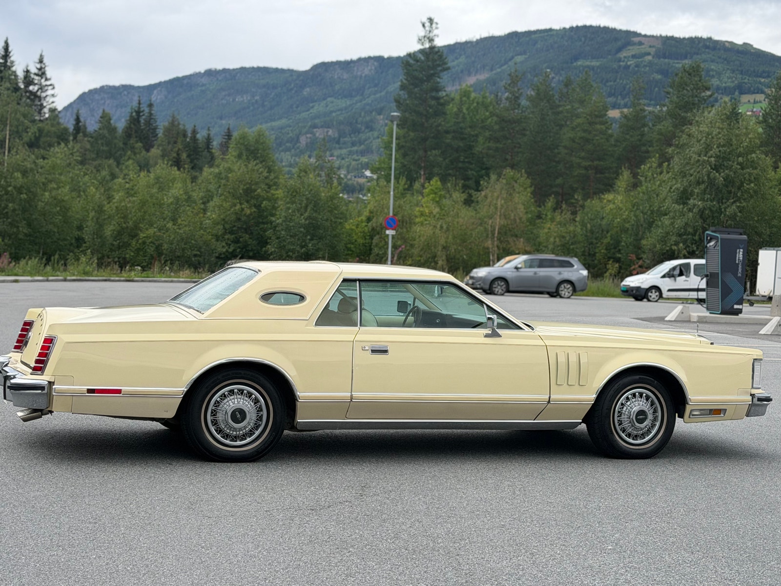 Lincoln Continental Mark V 6.6 V8 SelectShift, 3-trins, 182ps, 1978