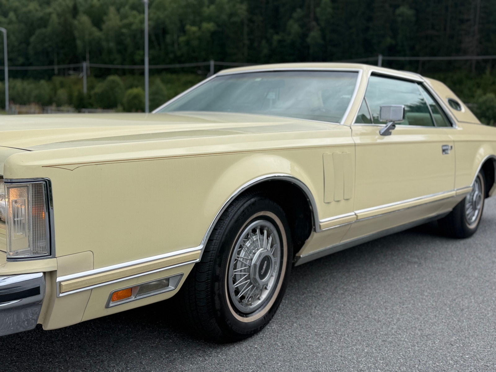 Lincoln Continental Mark V 6.6 V8 SelectShift, 3-trins, 182ps, 1978