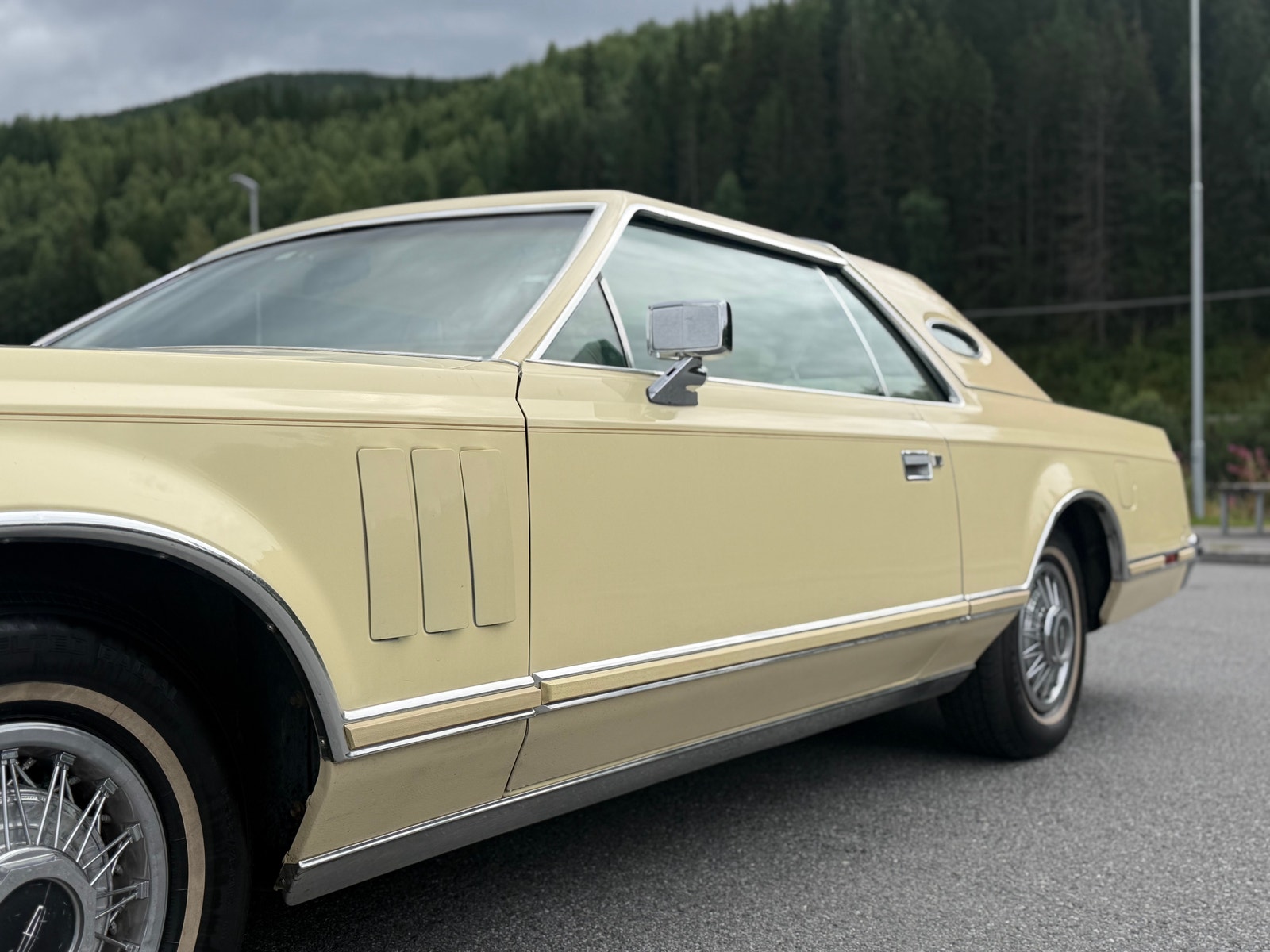 Lincoln Continental Mark V 6.6 V8 SelectShift, 3-trins, 182ps, 1978
