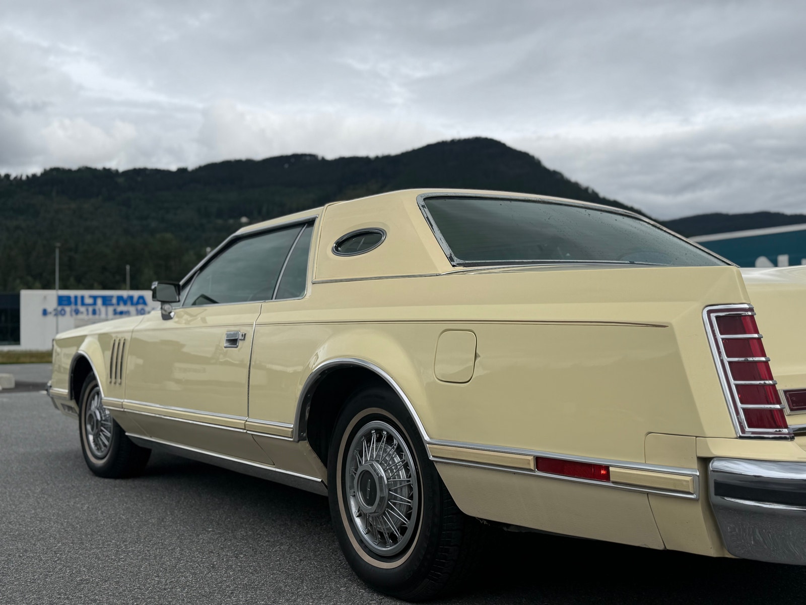 Lincoln Continental Mark V 6.6 V8 SelectShift, 3-trins, 182ps, 1978