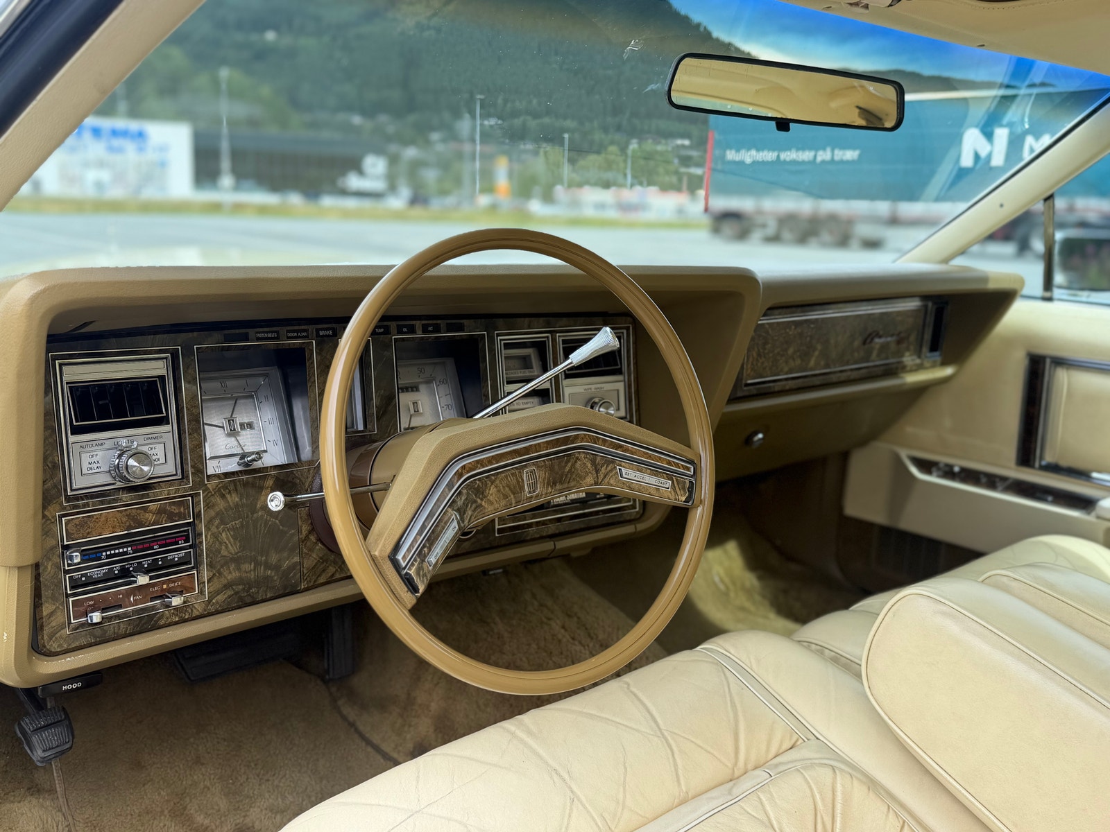 Lincoln Continental Mark V 6.6 V8 SelectShift, 3-trins, 182ps, 1978