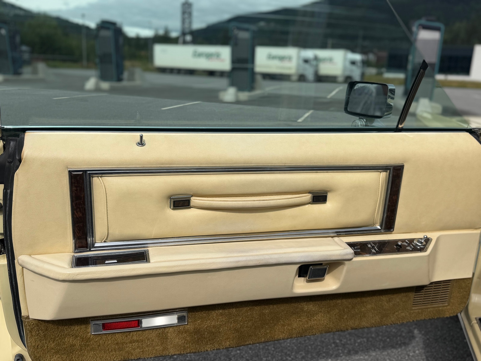 Lincoln Continental Mark V 6.6 V8 SelectShift, 3-trins, 182ps, 1978