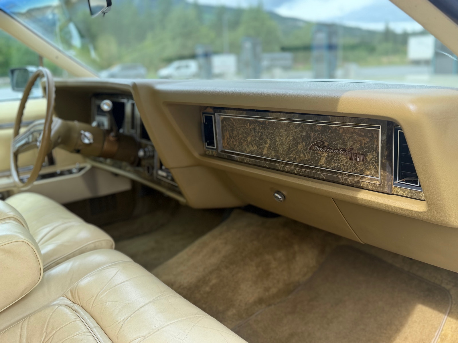 Lincoln Continental Mark V 6.6 V8 SelectShift, 3-trins, 182ps, 1978