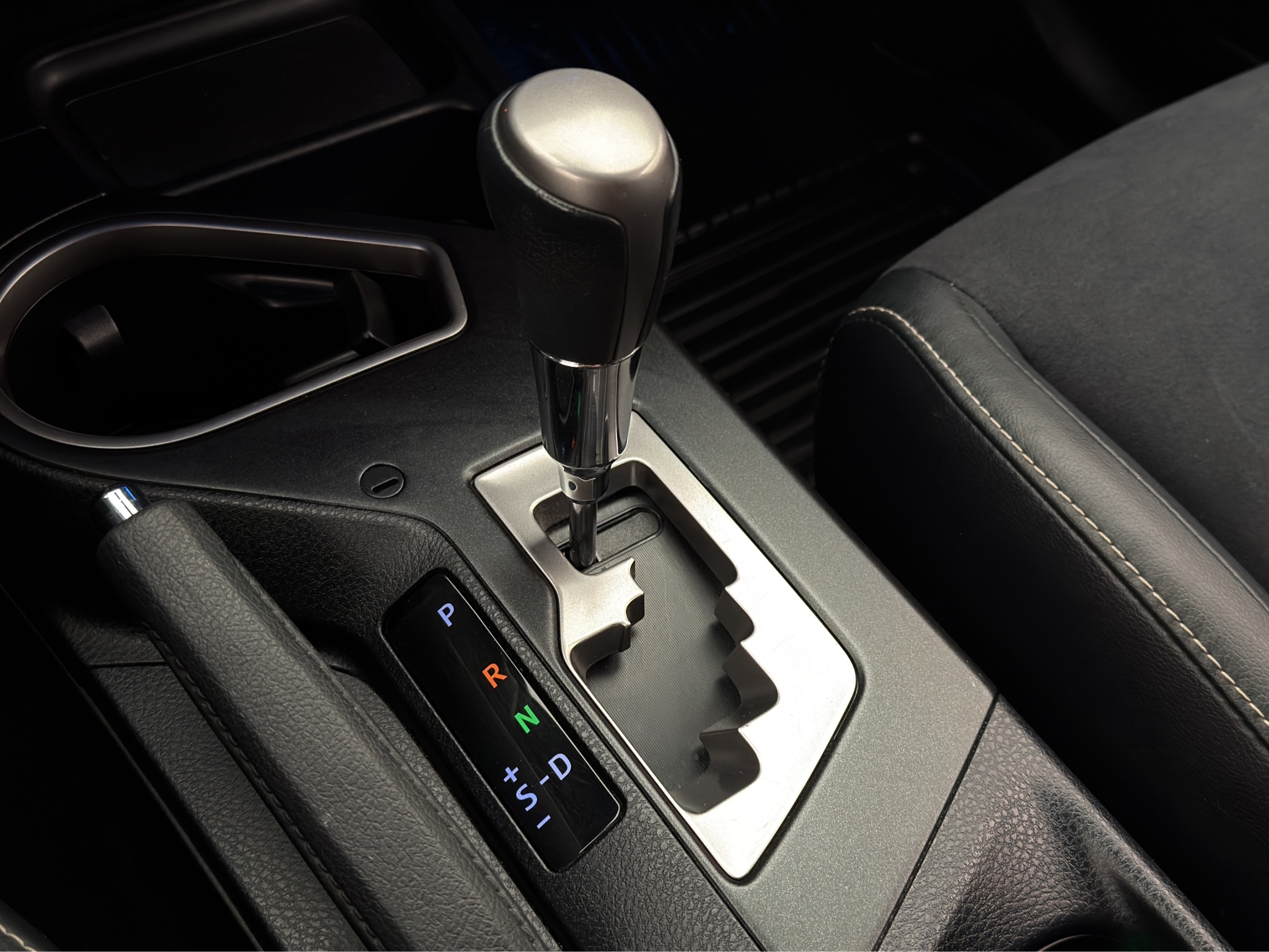 Toyota RAV4 Hybrid 2.5 Dual VVT-i AWD-i E-CVT, 197hp, 2018