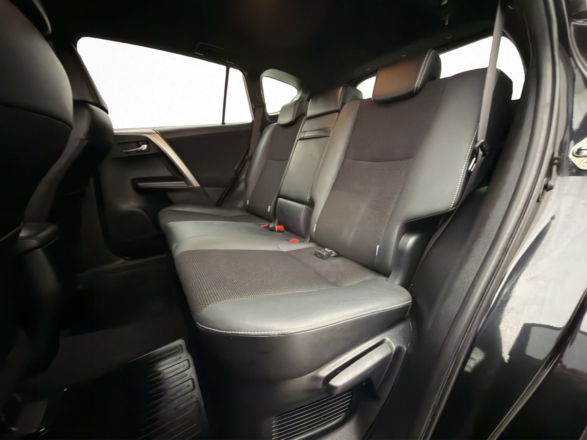Toyota RAV4 Hybrid 2.5 Dual VVT-i AWD-i E-CVT, 197hp, 2018