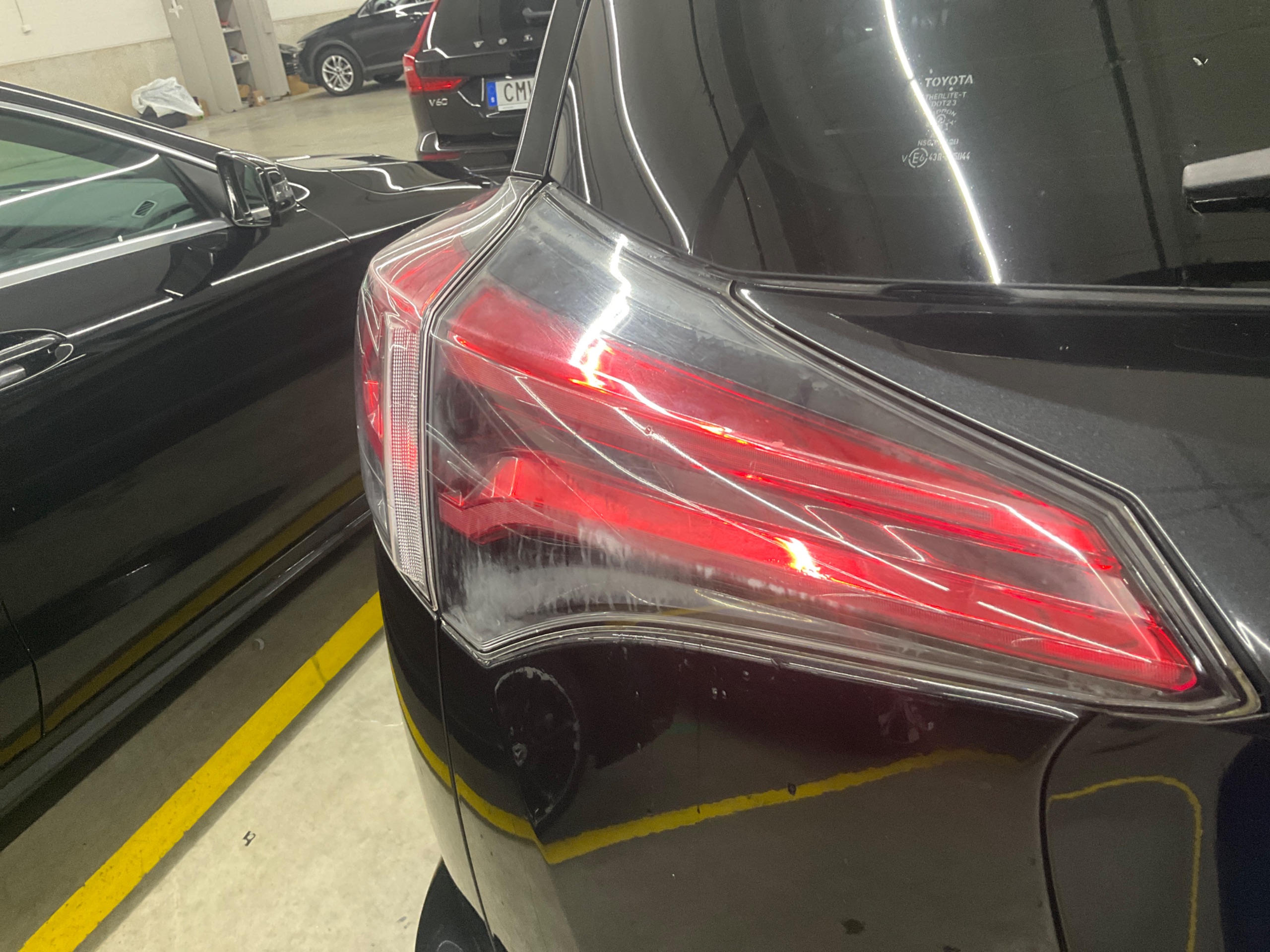 Toyota RAV4 Hybrid 2.5 Dual VVT-i AWD-i E-CVT, 197hp, 2018