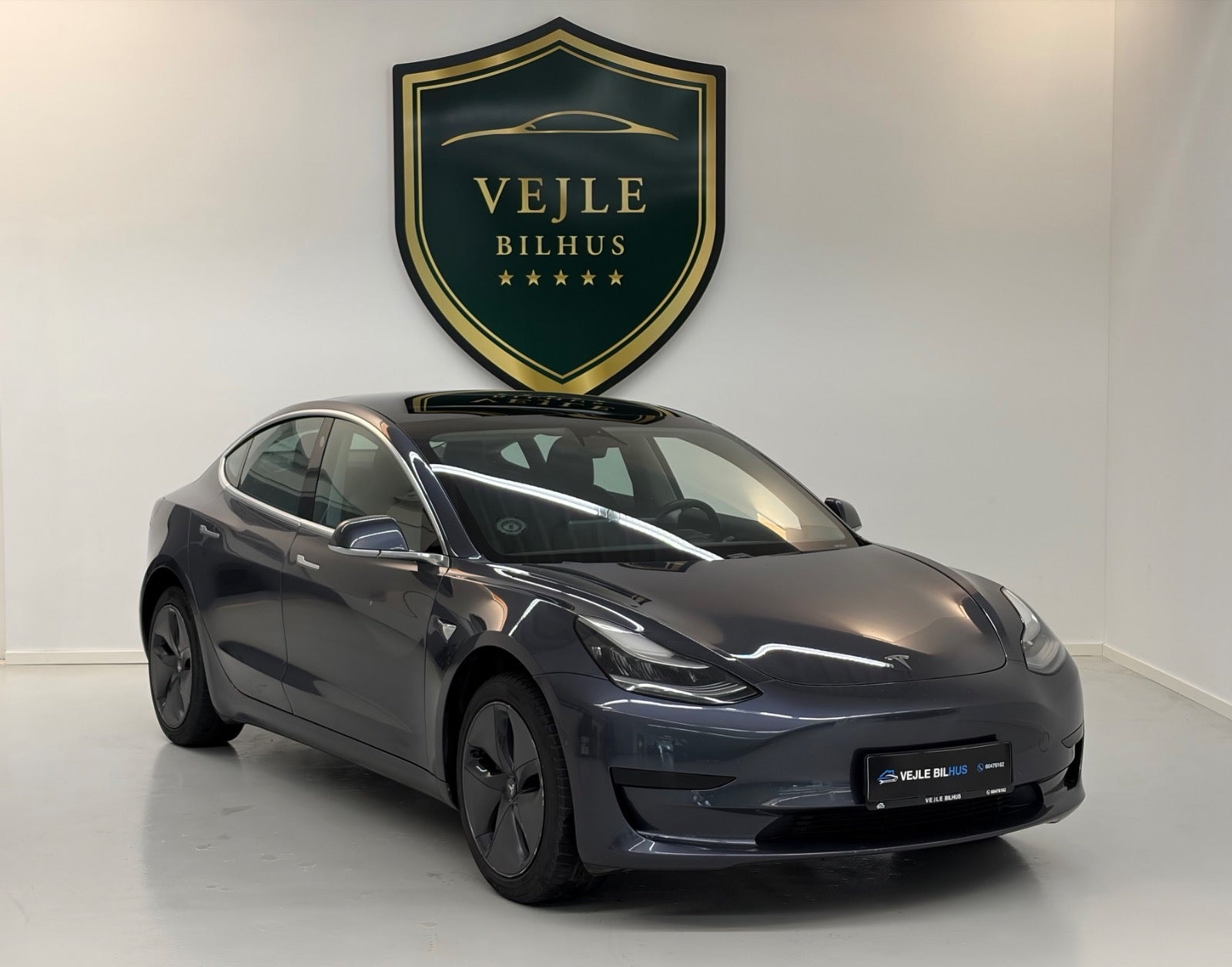 Tesla Model 3 Standard Range Plus, 306ps, 2019