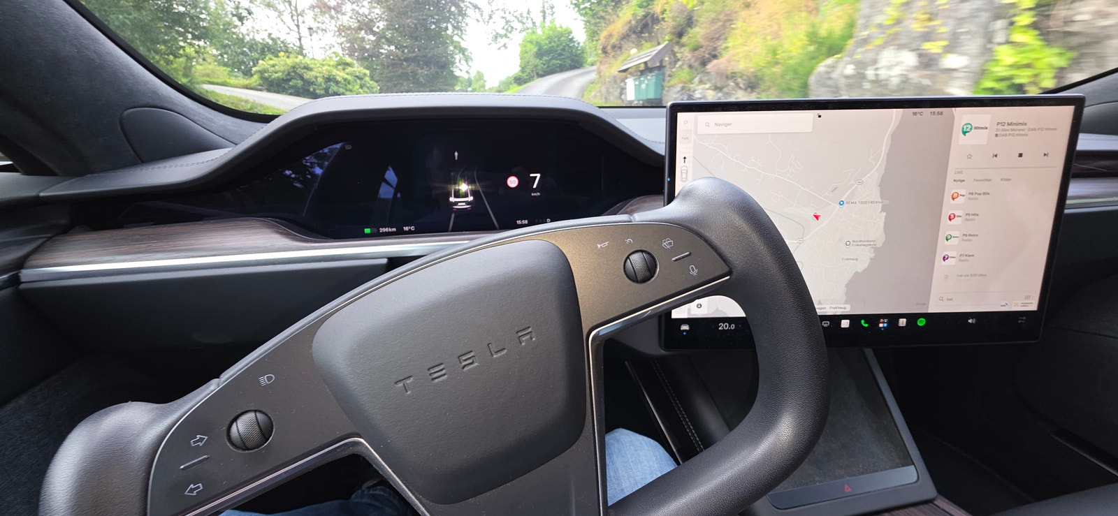 Tesla Model S, 670ps, 2023