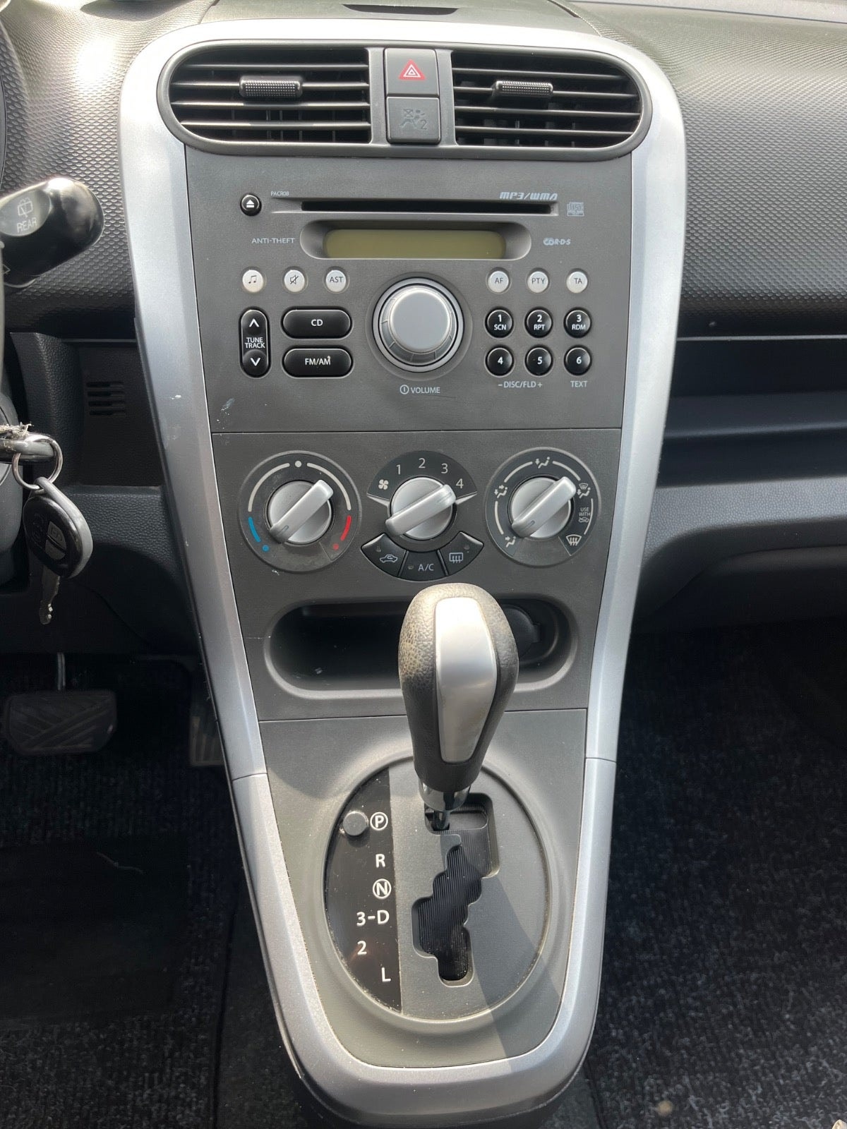 Suzuki Splash 1.2 DOHC 16V VVT Automatic, 4-trinn, 94hk, 2012