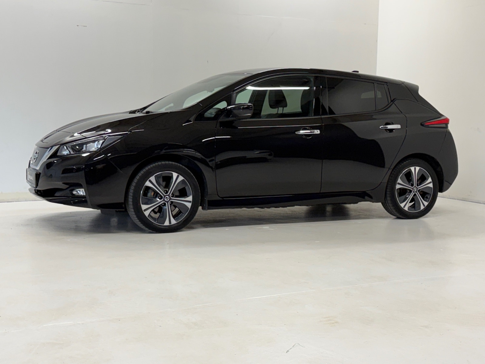Nissan Leaf e+, 217hp, 2021