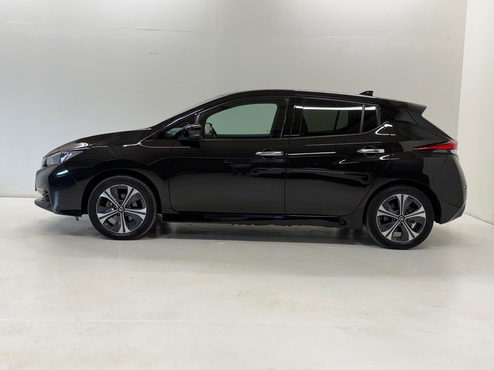 Nissan Leaf e+, 217hp, 2021