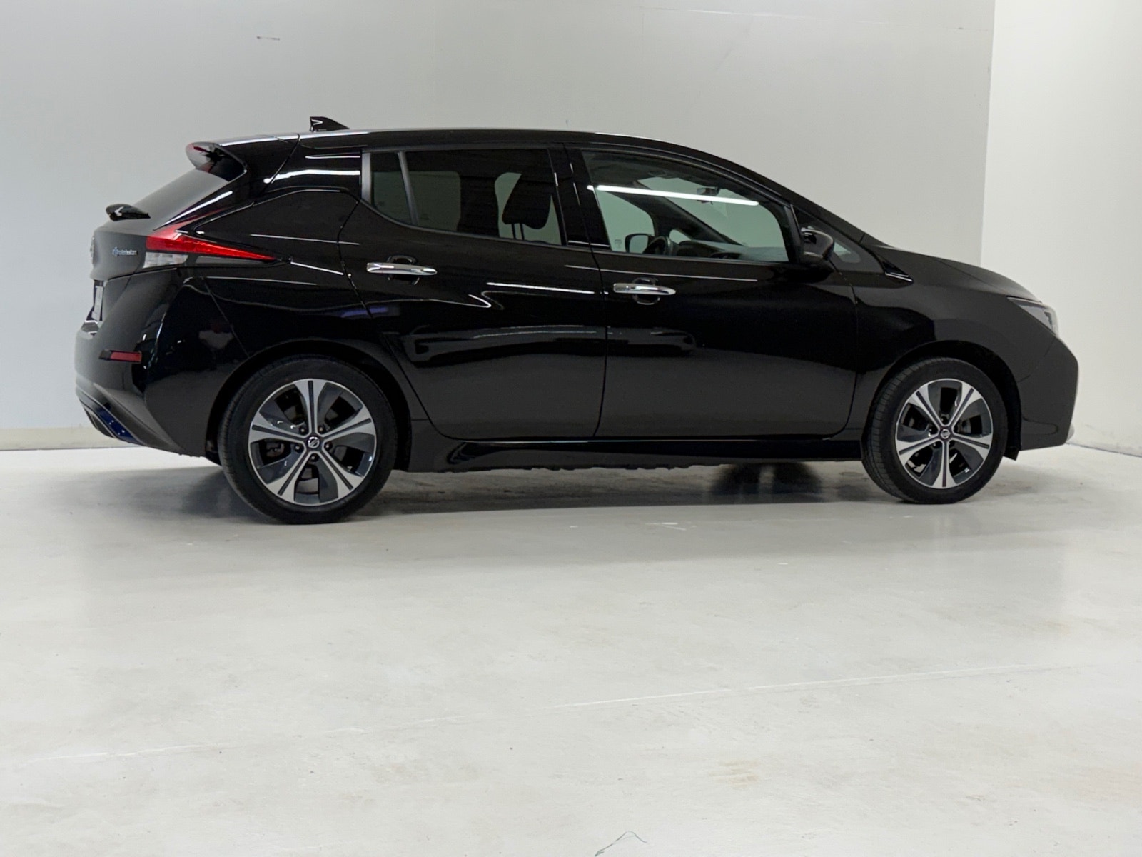 Nissan Leaf e+, 217hp, 2021