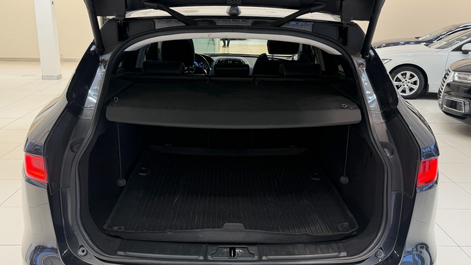 Jaguar F-Pace 20d AWD Automatic, 8-trins, 180ps, 2017