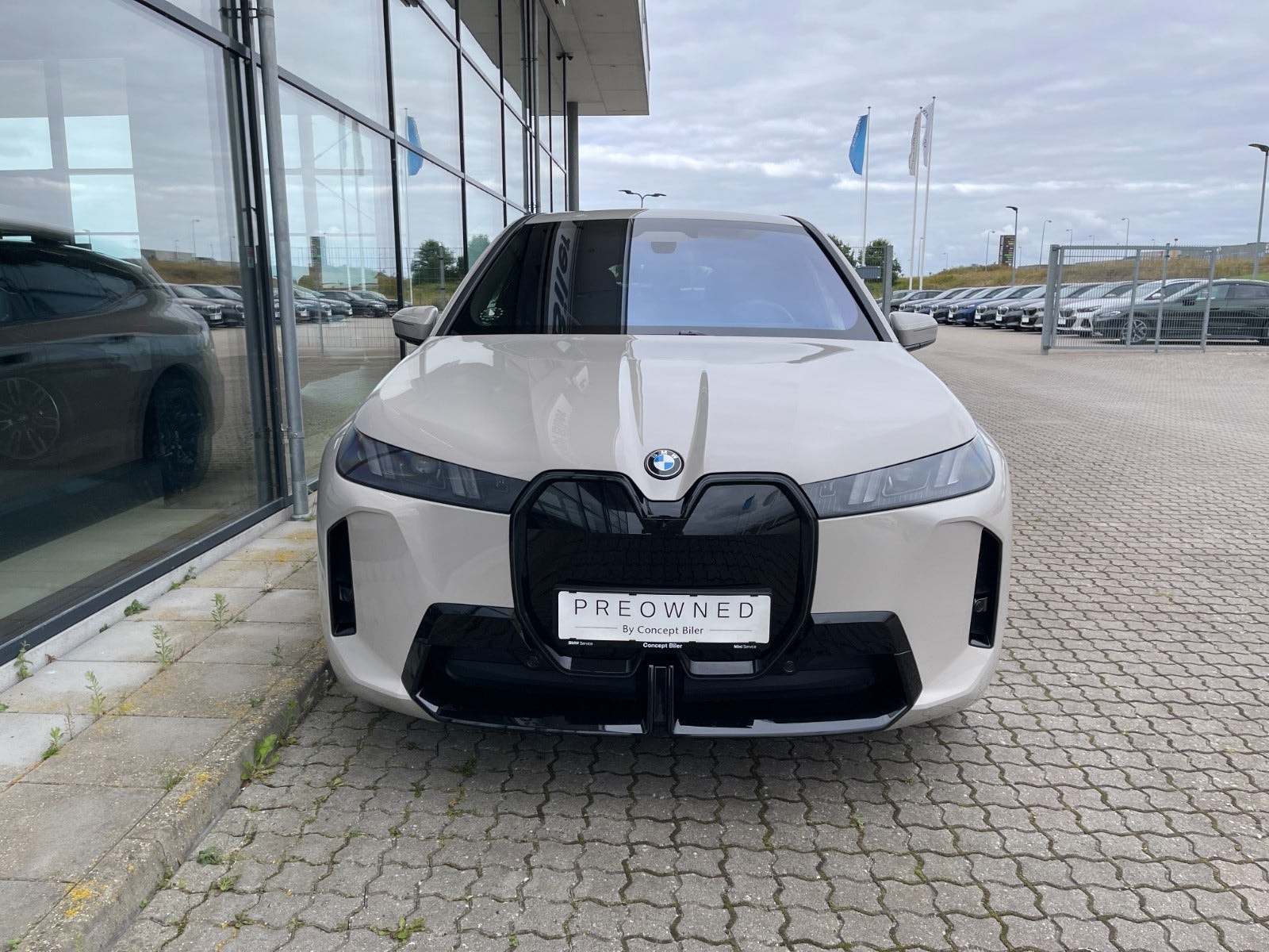 BMW iX xDrive45, 408hk, 2026