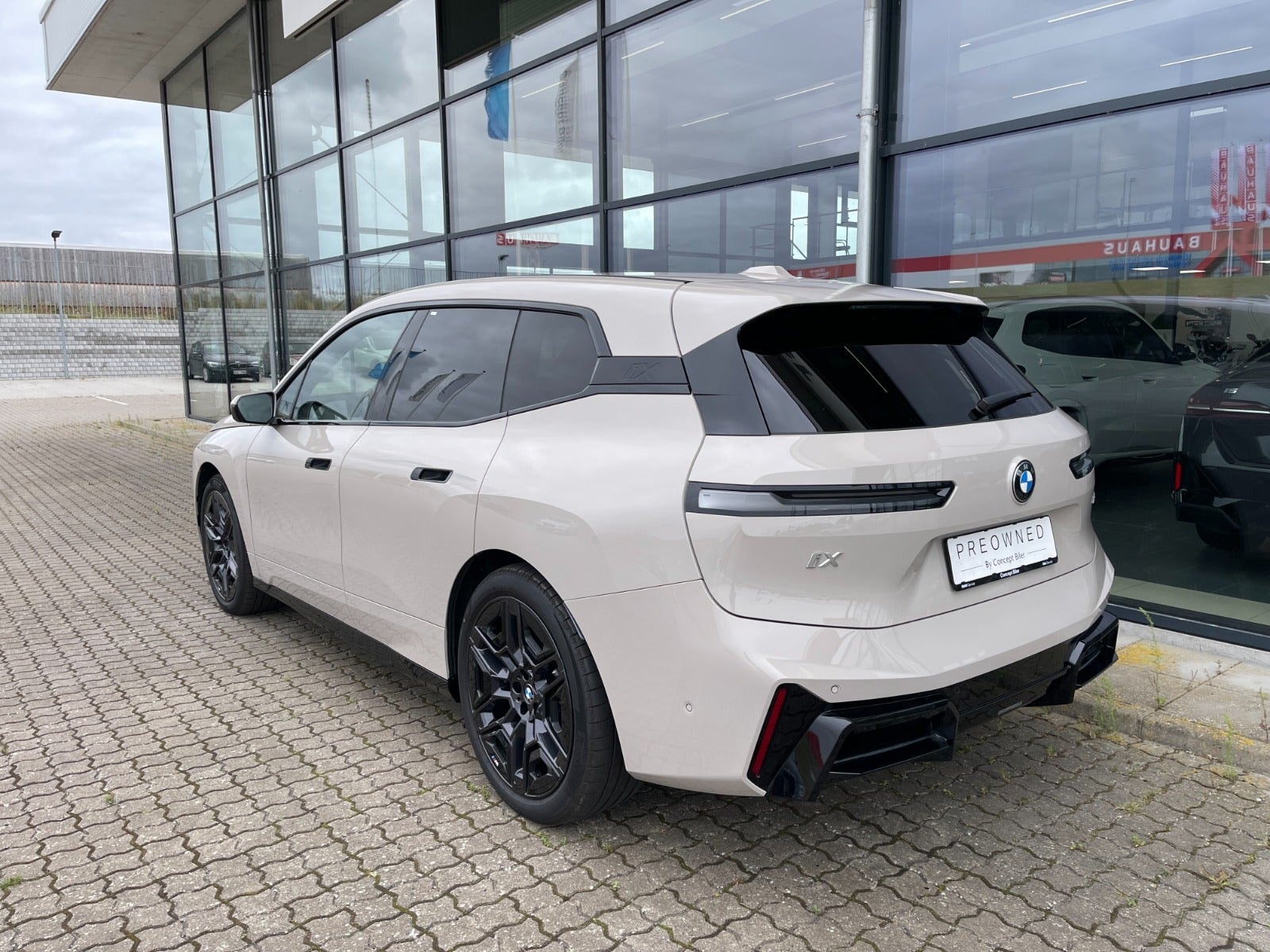 BMW iX xDrive45, 408hk, 2026