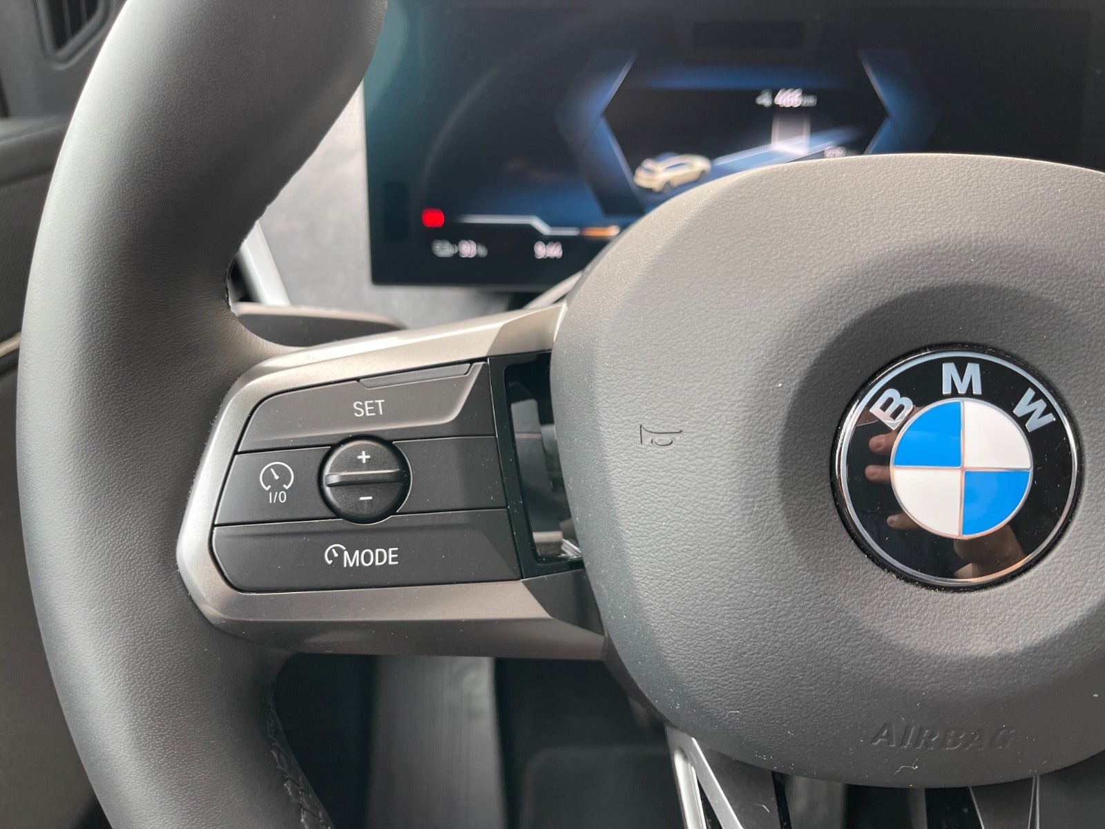 BMW iX xDrive45, 408hk, 2026