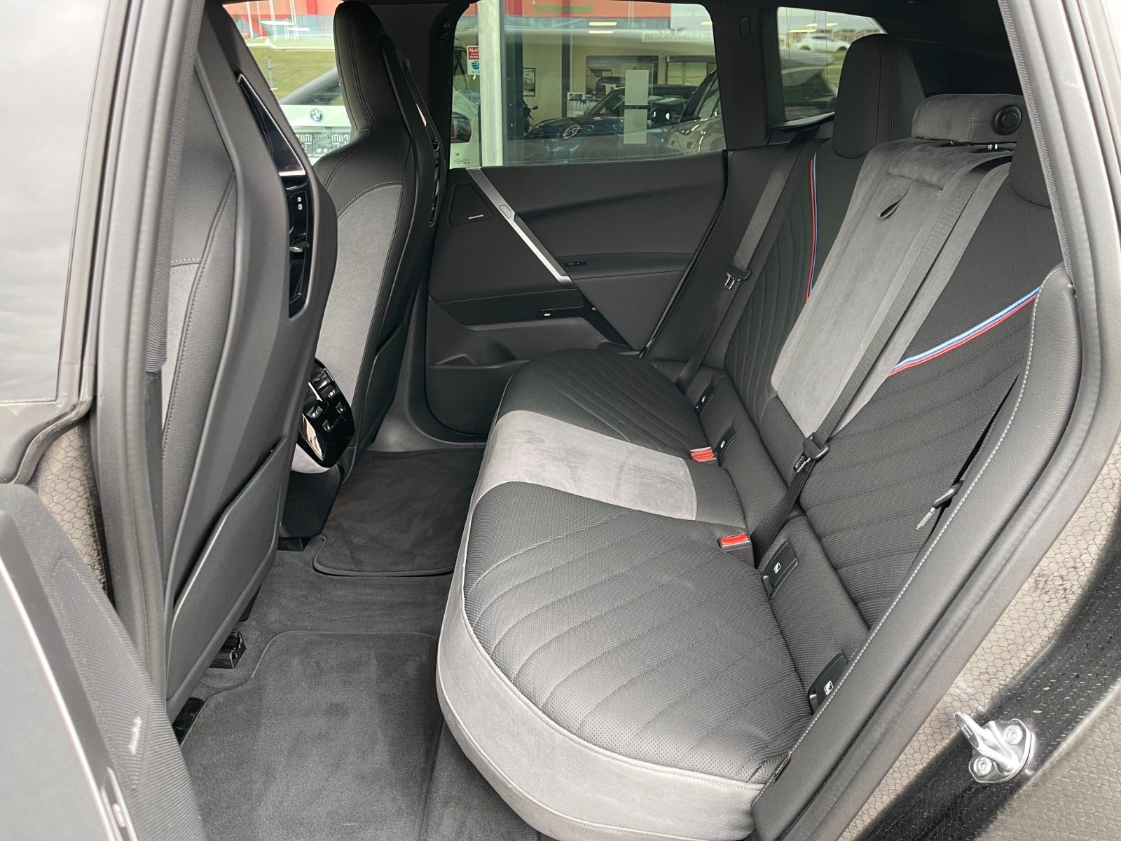 BMW iX xDrive45, 408hk, 2026