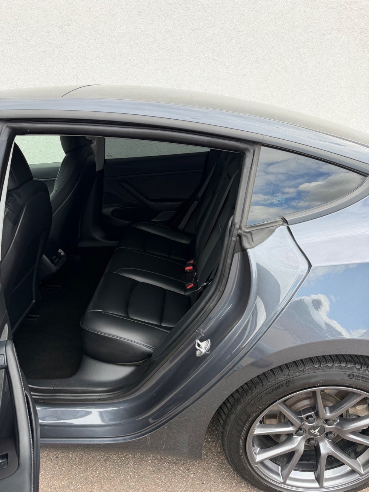 Tesla Model 3 Standard Range Plus, 325ps, 2021