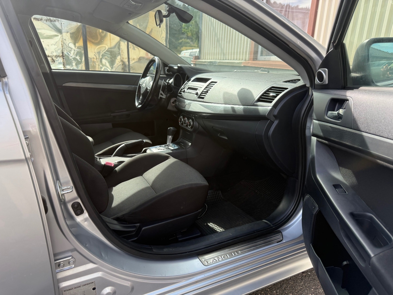 Mitsubishi Lancer Sportback 1.8 MIVEC INVECS-III CVT, 140hp, 2010
