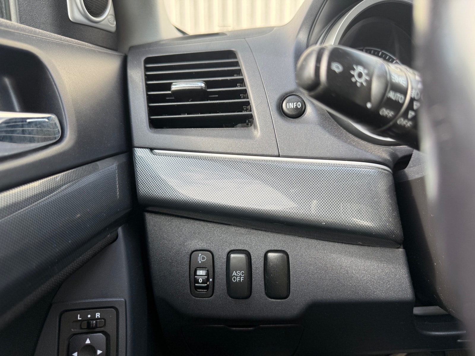Mitsubishi Lancer Sportback 1.8 MIVEC INVECS-III CVT, 140hp, 2010