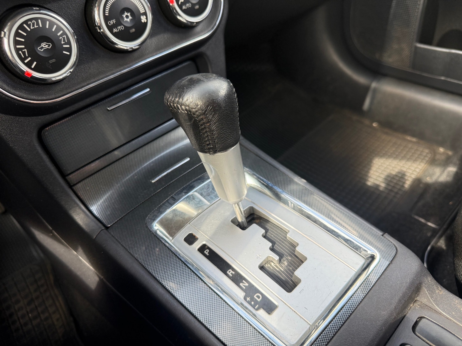 Mitsubishi Lancer Sportback 1.8 MIVEC INVECS-III CVT, 140hp, 2010