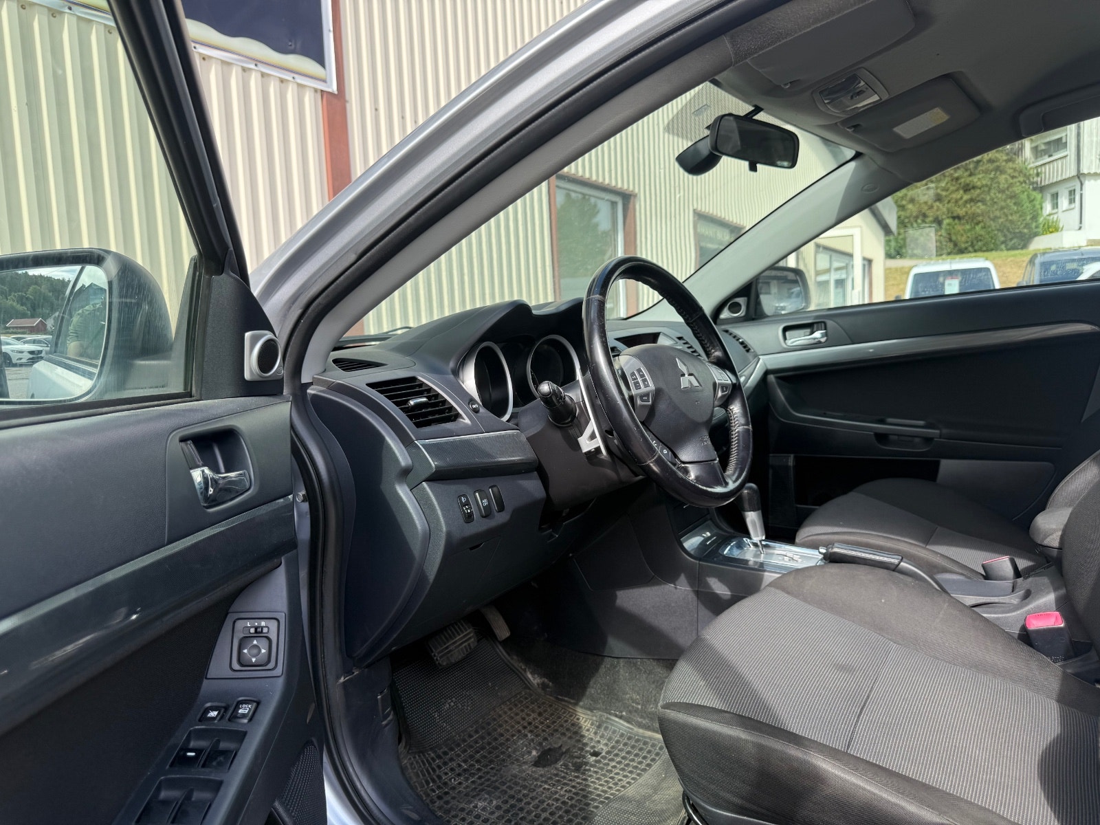 Mitsubishi Lancer Sportback 1.8 MIVEC INVECS-III CVT, 140hp, 2010