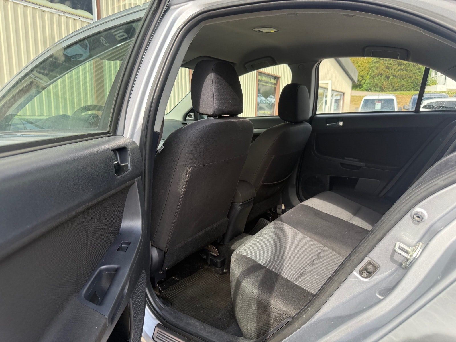 Mitsubishi Lancer Sportback 1.8 MIVEC INVECS-III CVT, 140hp, 2010