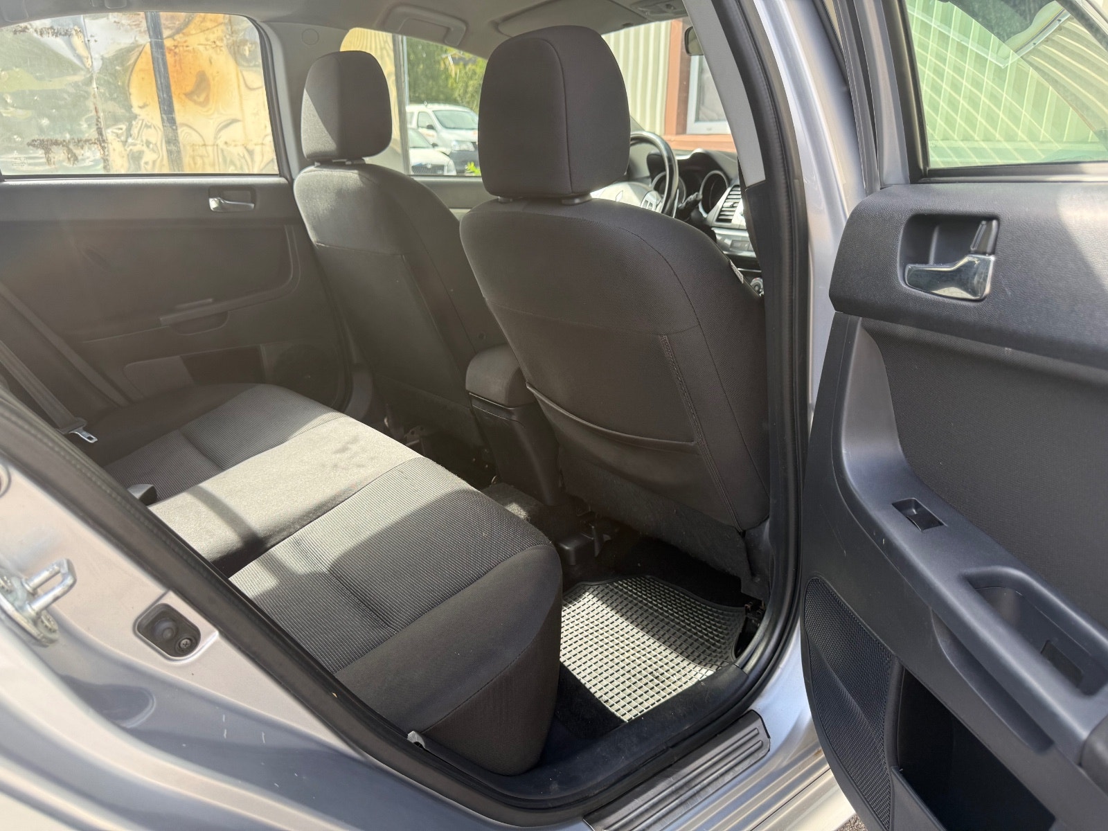 Mitsubishi Lancer Sportback 1.8 MIVEC INVECS-III CVT, 140hp, 2010