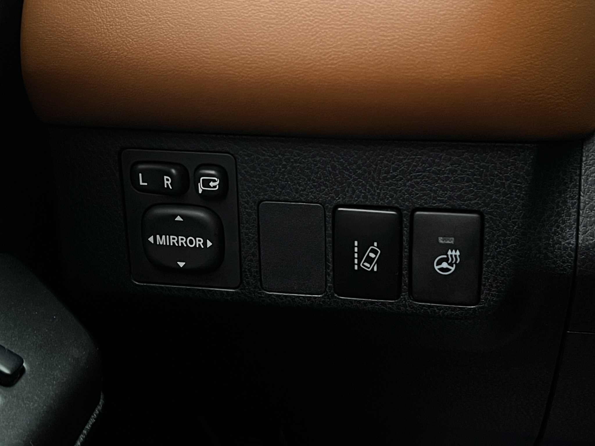 Toyota RAV4 Hybrid 2.5 Dual VVT-i AWD-i E-CVT, 197hp, 2017