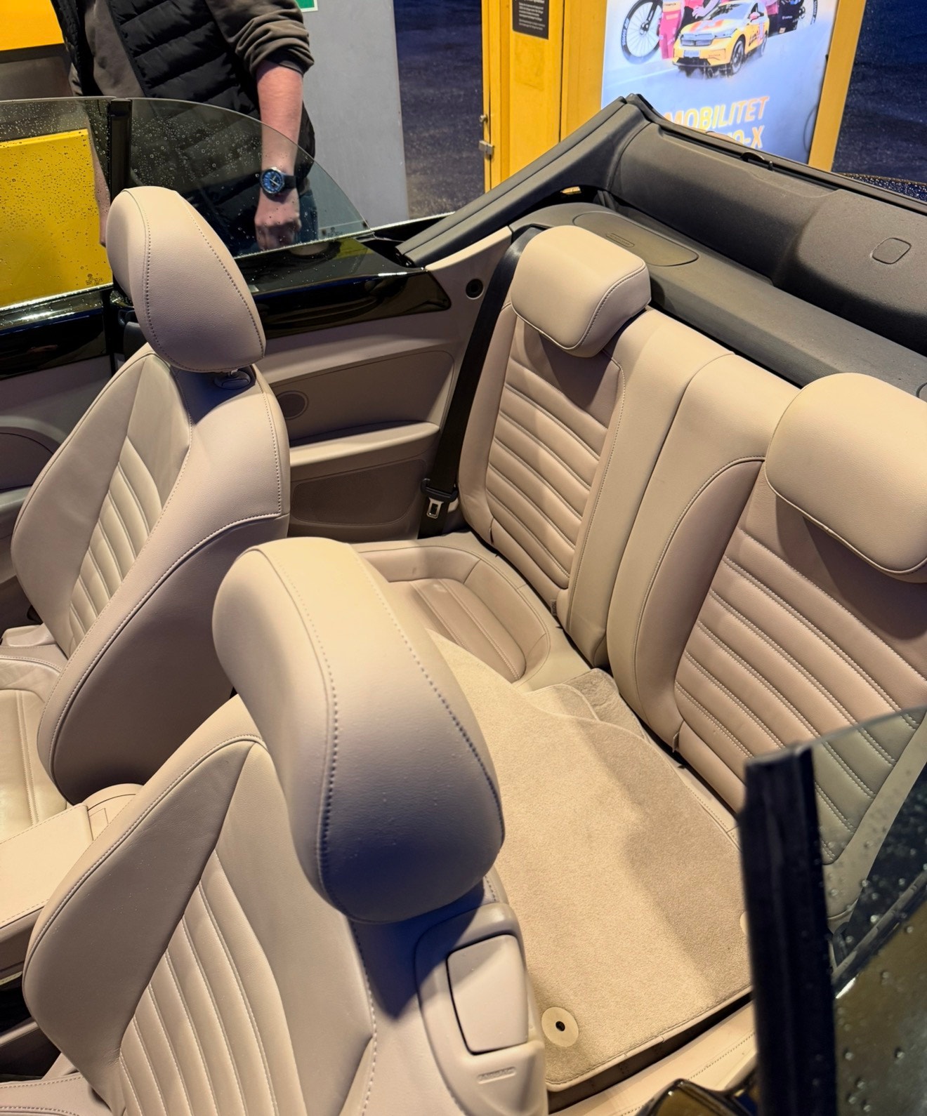 Volkswagen Beetle Cabriolet 1.2 TSI DSG Sequential, 7-trins, 105ps, 2015