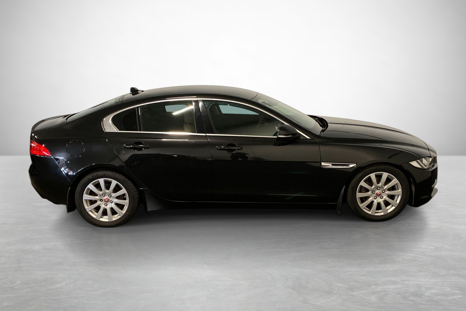 Jaguar XE E-Performance Automatisk, 8-trinn, 163hk, 2016