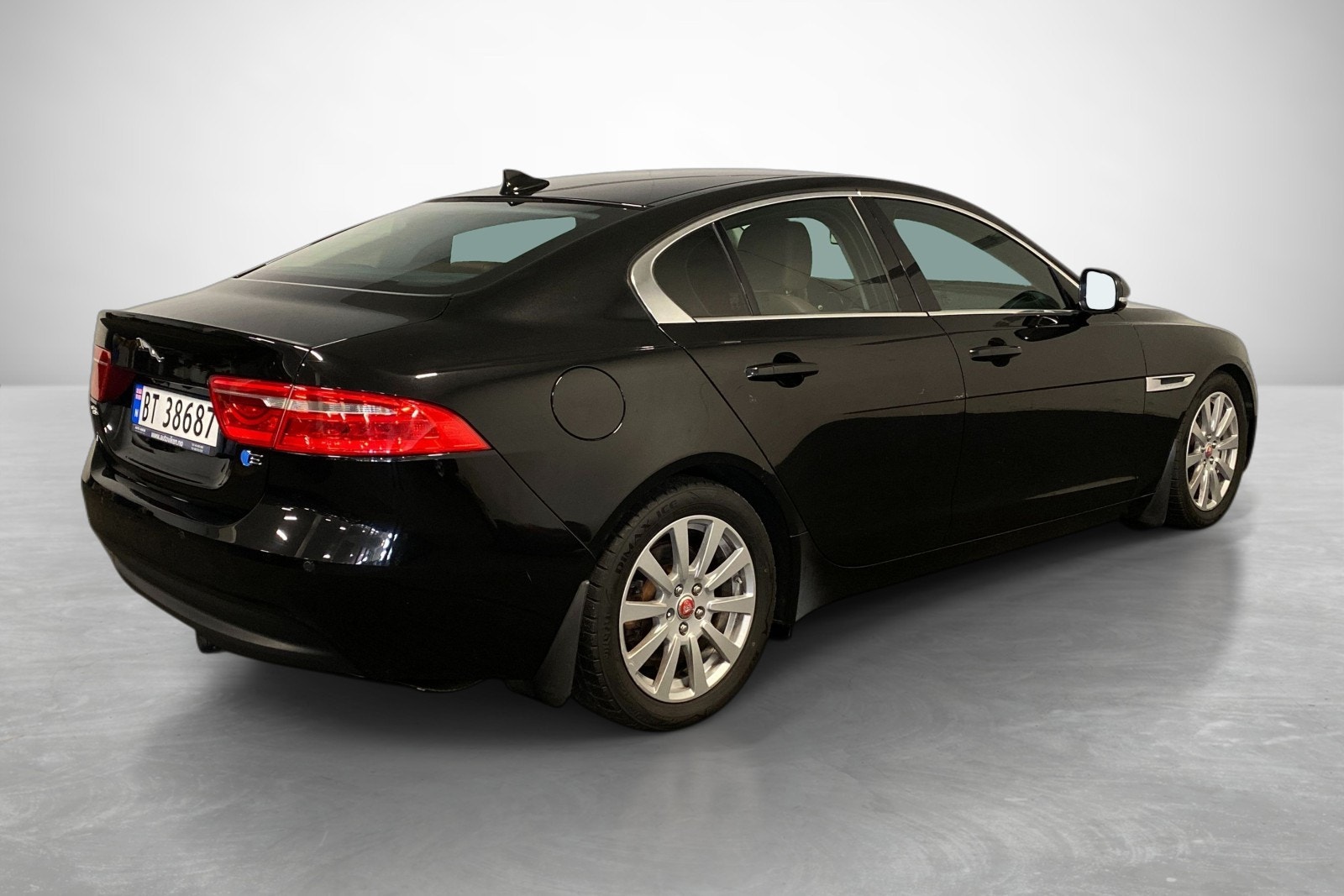 Jaguar XE E-Performance Automatisk, 8-trinn, 163hk, 2016