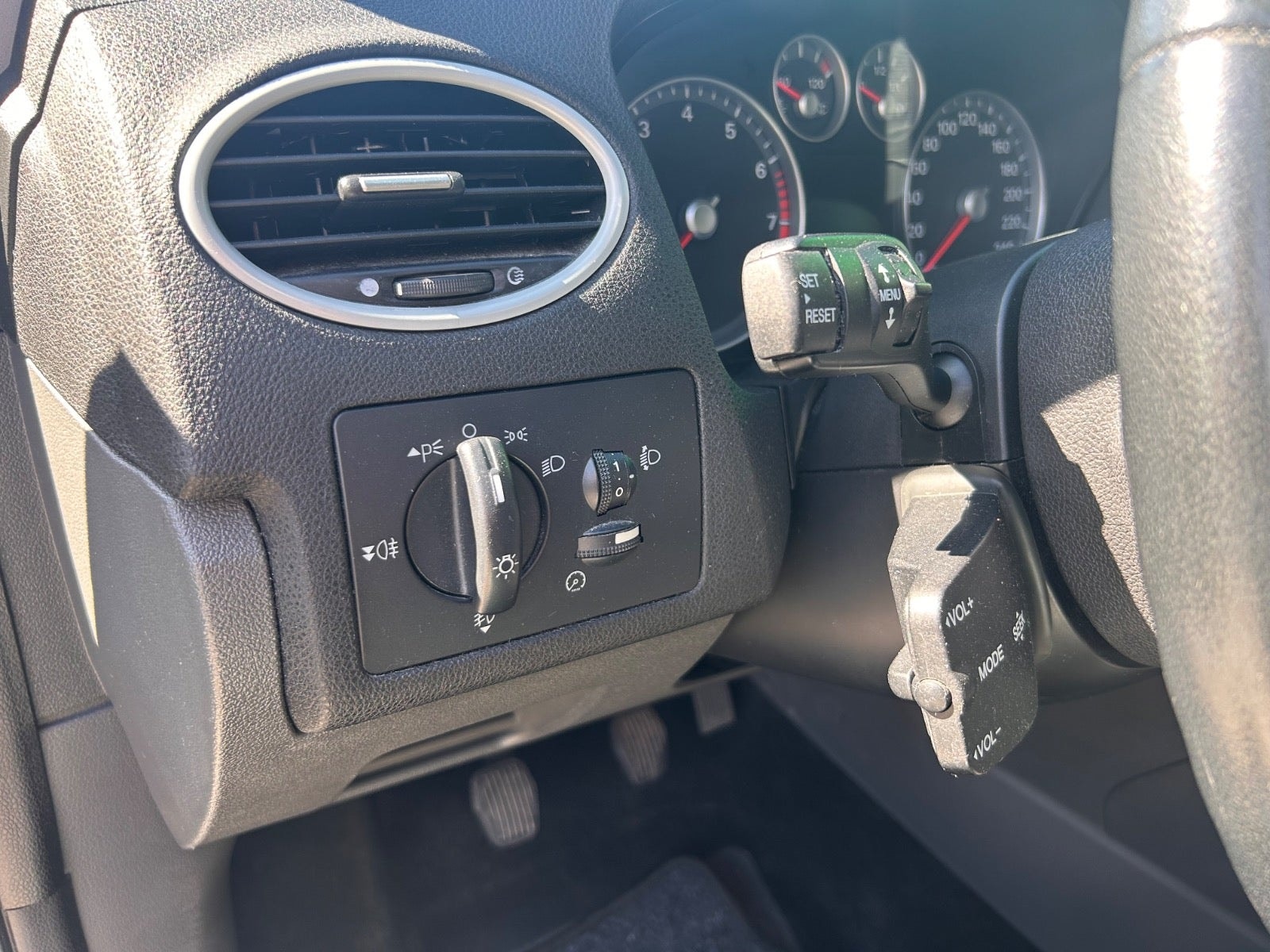 Ford Focus Stasjonsvogn 1.6 Manuell, 5-trinn, 100hk, 2006