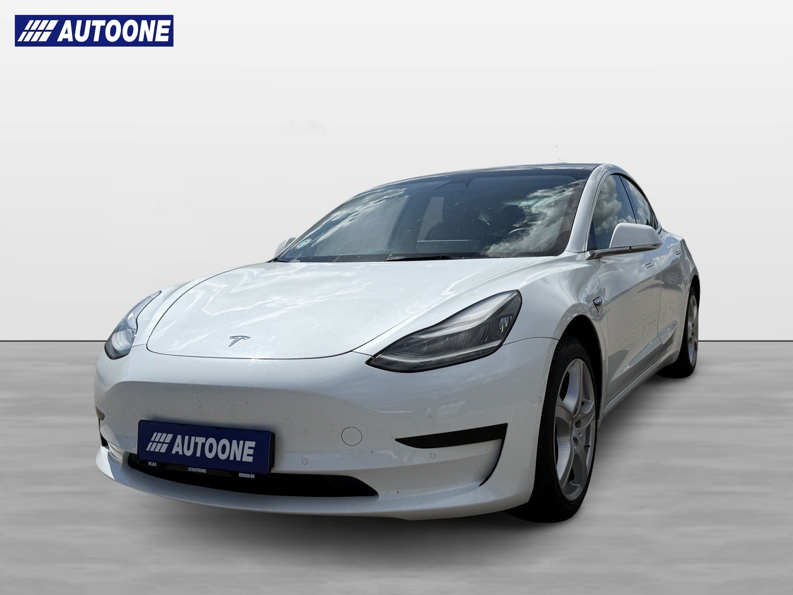 Tesla Model 3 Standard Range Plus, 325hk, 2019