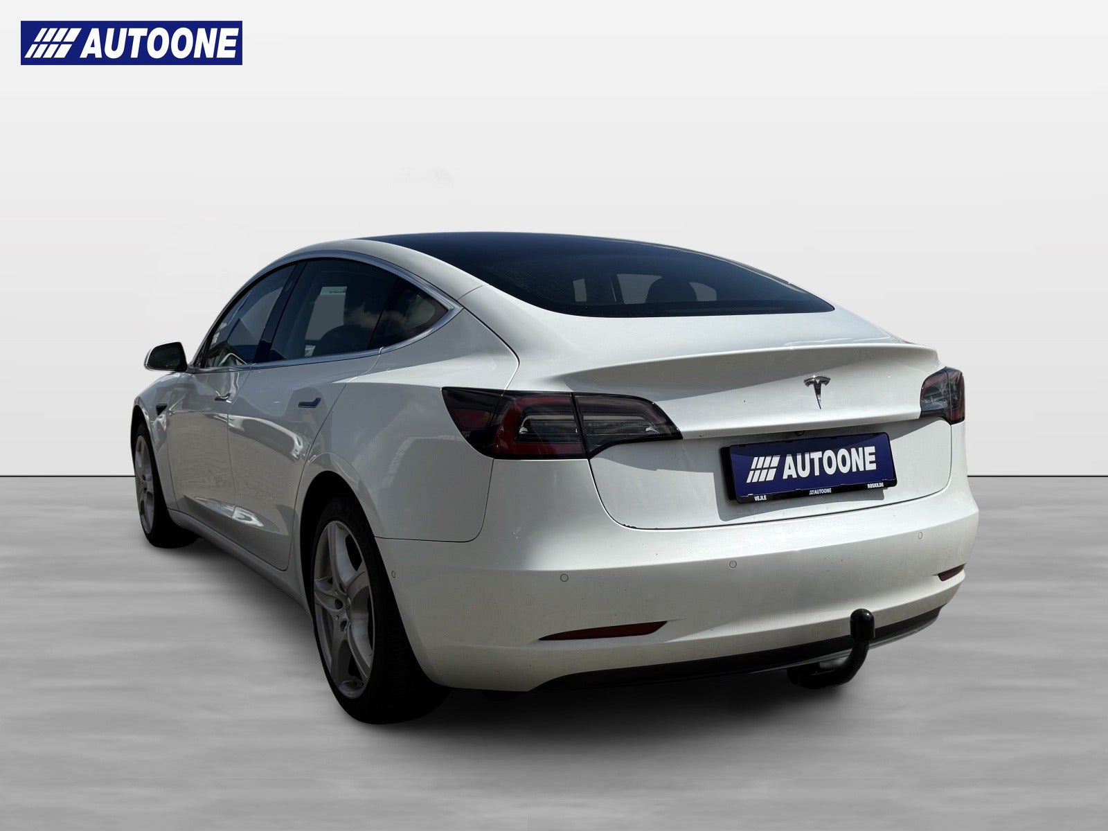 Tesla Model 3 Standard Range Plus, 325hk, 2019