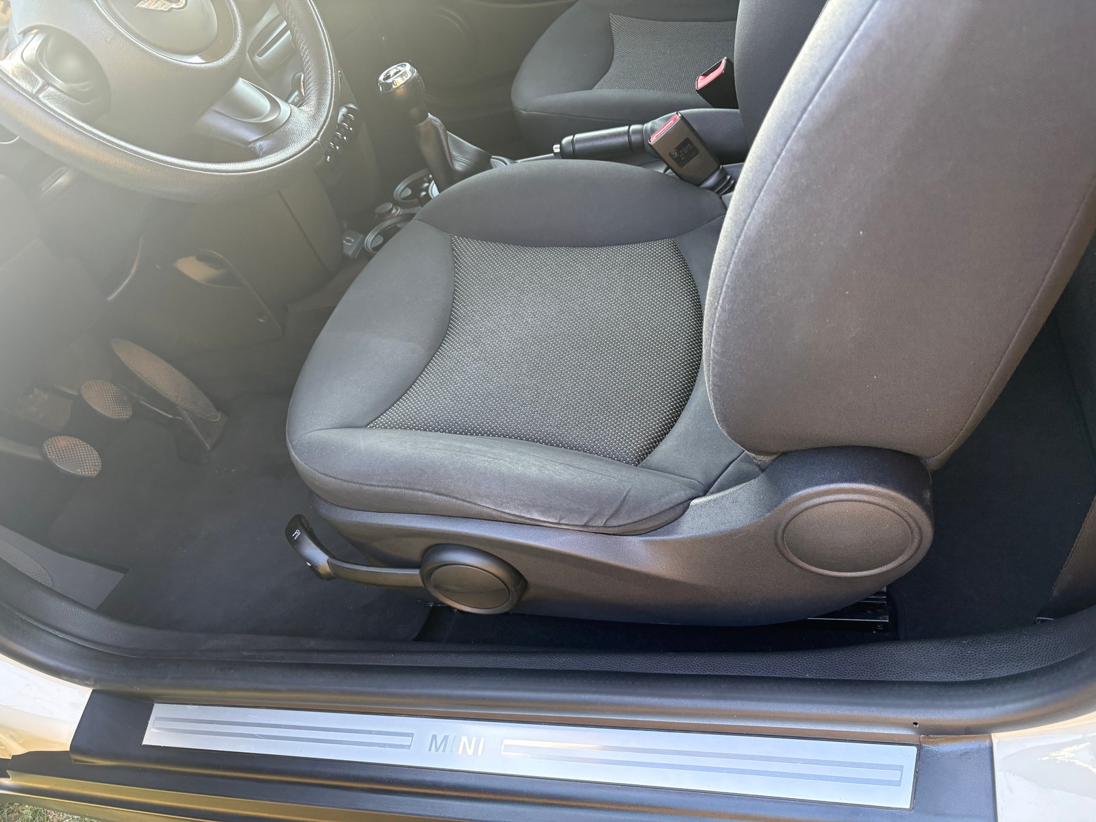 MINI One Manual, 75hp, 2013